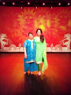 Madhuri Dixit feet photo thumbnail