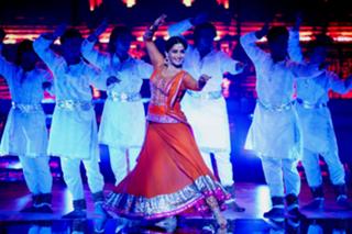 Madhuri Dixit feet photo thumbnail