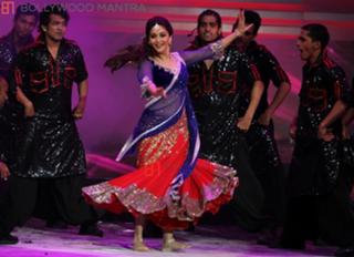 Madhuri Dixit feet photo thumbnail