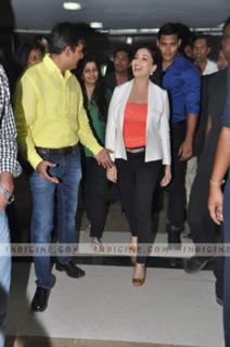 Madhuri Dixit feet photo thumbnail