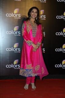Madhuri Dixit feet photo thumbnail
