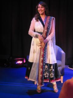 Madhuri Dixit feet photo thumbnail