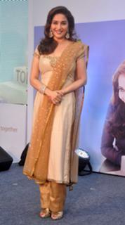 Madhuri Dixit feet photo thumbnail