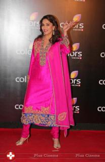 Madhuri Dixit feet photo thumbnail