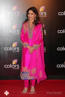 Madhuri Dixit feet photo thumbnail