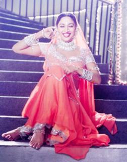 Madhuri Dixit feet photo thumbnail