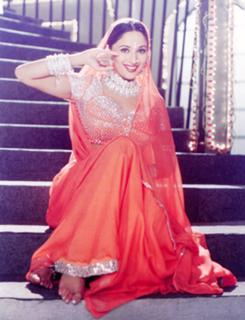 Madhuri Dixit feet photo thumbnail