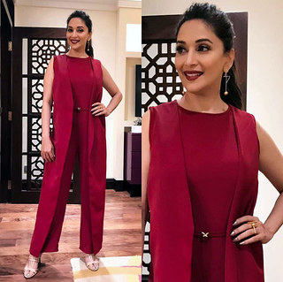 Madhuri Dixit feet photo thumbnail