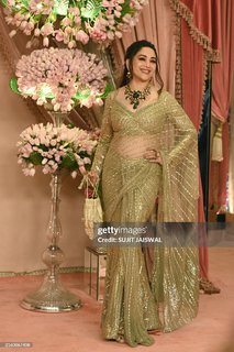 Madhuri Dixit feet photo thumbnail