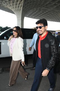 Madhuri Dixit feet photo 18