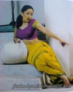 Madhuri Dixit feet photo thumbnail