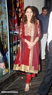 Madhuri Dixit feet photo thumbnail