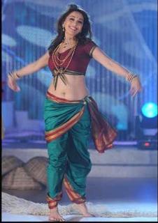 Madhuri Dixit feet photo thumbnail