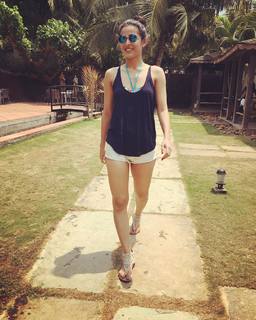 Madhurima Tuli feet photo 2