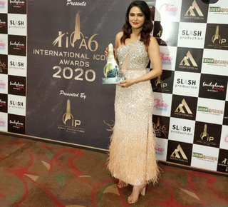 Madhurima Tuli feet photo 12