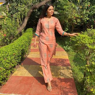 Madhurima Tuli feet photo 12