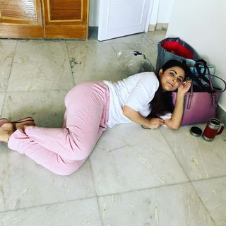 Madhurima Tuli feet photo 10