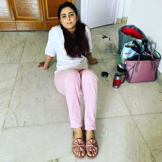 Madhurima Tuli feet photo 9