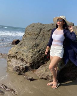 Madhurima Tuli feet photo 5