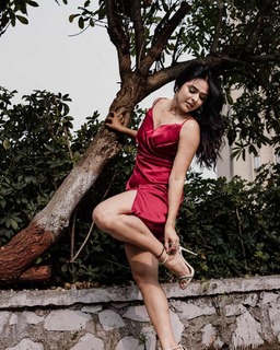 Madhurima Tuli feet photo 17