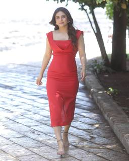 Madhurima Tuli feet photo 1