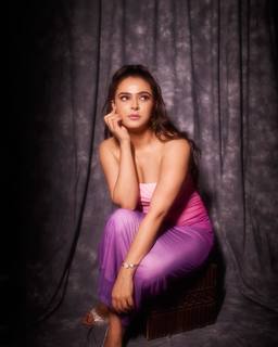 Madhurima Tuli feet photo 12