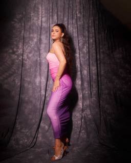 Madhurima Tuli feet photo 11