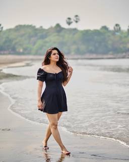 Madhurima Tuli feet photo 20