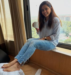 Madhurima Tuli feet photo 4