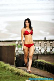 Madhurima Tuli feet photo 19