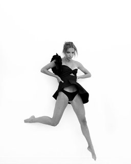 Madi Teeuws feet photo 9