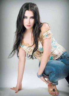 Madiha feet photo 17