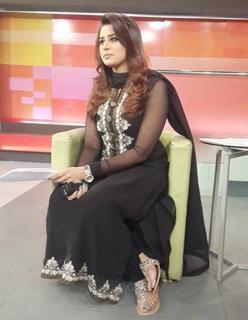 Madiha Naqvi feet photo 16