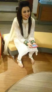 Madiha Naqvi feet photo 4