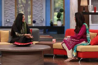 Madiha Naqvi feet photo 3