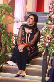 Madiha Naqvi feet photo 1