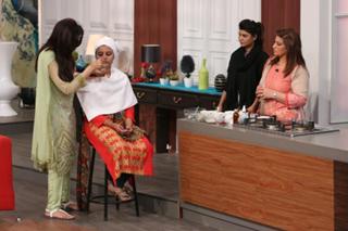 Madiha Naqvi feet photo 10