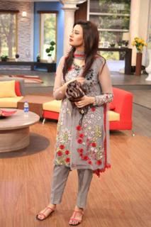 Madiha Naqvi feet photo 20