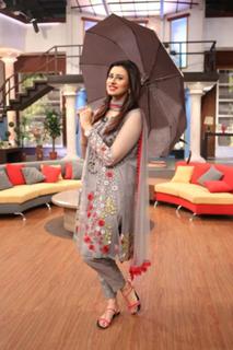 Madiha Naqvi feet photo 18