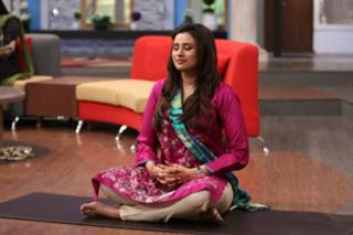 Madiha Naqvi feet photo 16