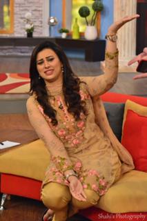 Madiha Naqvi feet photo 7