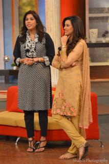 Madiha Naqvi feet photo 3