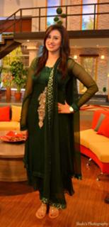 Madiha Naqvi feet photo 1