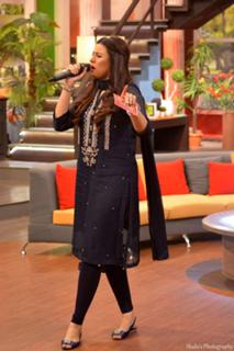 Madiha Naqvi feet photo 19