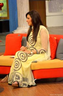 Madiha Naqvi feet photo 17
