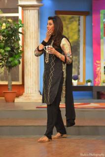 Madiha Naqvi feet photo 10