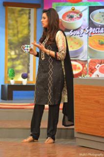 Madiha Naqvi feet photo 3