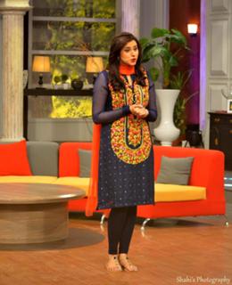 Madiha Naqvi feet photo 4