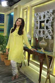 Madiha Naqvi feet photo 2