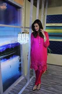 Madiha Naqvi feet photo 5